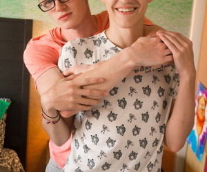 Gay twink dustin cook and jimmy andrews set nerd passion -..