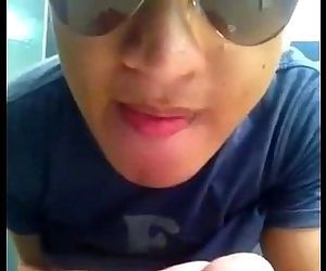 Gay Pinoy Ton Video NAG bate sa loob ng cr!