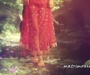 Kamasutra Photo Shoot Video with Sherlyn Chopra - 1 min 5 sec