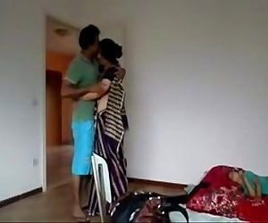 Caliente nipa bhabhi Sexo en habitación descargar Completo Video http://ouo.io/zkybgu 2 min