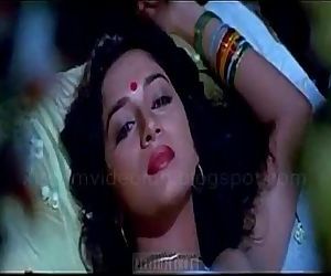 Madhuri dixit hot kissing and love making scene - 2 min