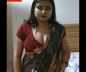 Desi Aunty Clips for more Visit here Www.indiansex69.com