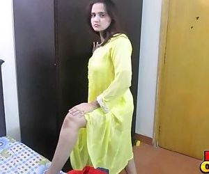 Indische Babe Sonia masturbation Stöhnen geben Sunny ein blowjob