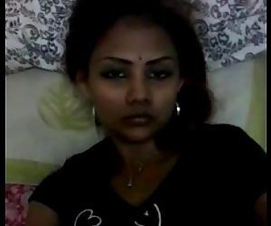 Tamil girl fingering pussy - 20 sec