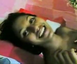 Brown trio - quente bengali menina sorrindo com gemidos enquanto chegando fodido - 11 min