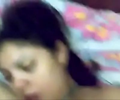 भारतीय देसी बेब विलाप जबकि गड़बड़ harked :द्वारा: प्रेमी - 2 मिन