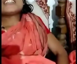 Desi sexy bhabhi open her saree and make video 26 sec