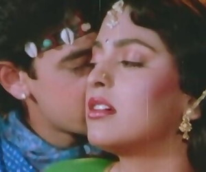 aamir Khan Verir juhi bir hickey mide sadece ho Sıcak öpüşme scenes.mp4
