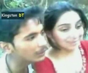 Pakistańska żona i jej mąż przyjaciel