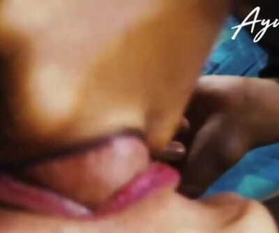 Sri ланкийская nastolatek Sex oralny Zabawy තව හයියෙන් උරන්න පණ