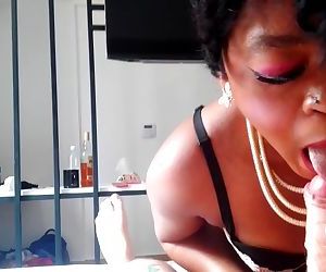 HOT EBONY MILF GETS A MASSIVE CUM LOAD TO EAT AND MOPS IT ALL UP