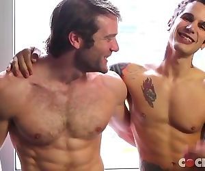 Colby Keller trapani Pierre Fitch Scena 1