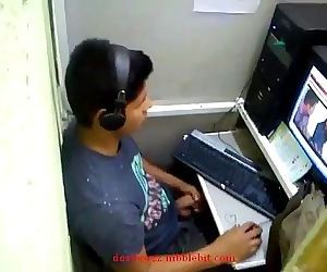 Indian Gifted Caught Wanking In Cafe