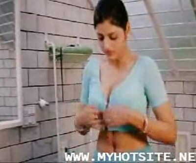 Desi Indian Erotic Scene - 12 min