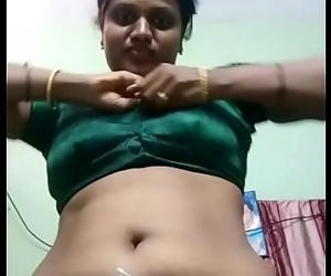 Tamil aunty selfie for ex beau 85 sec