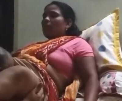 Indian desi maid sucked by owner