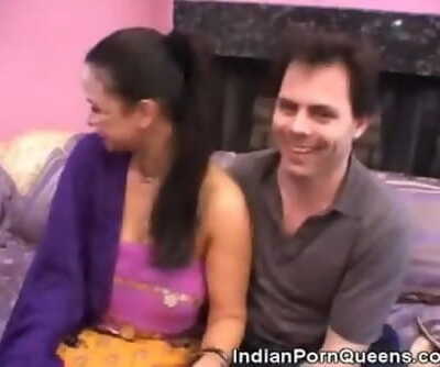 Lusty Blowjobs From This Indian Babe