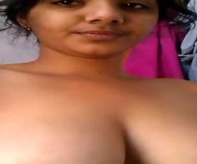 Pooja desi indian babe bhabhi showcases off big boobs, ass n hot shaved cunt