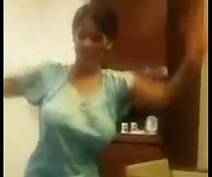 Indian Aunty Dance With Thick Knockers - 51 sec
