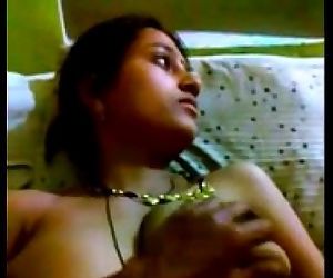 Indian steaming aunty - 1 min 40 sec