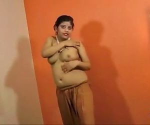 Enorme boob indiana selvagem amador rupali 1 min 38 sec