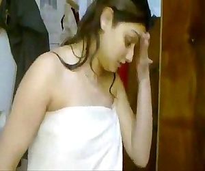 Indian Sexy Girl Dancing To Movie Song In Towel - 3 min