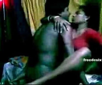 caliente bengalí :Esposa: ama Mierda y besos 6 min