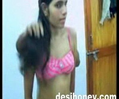 Desi randi doing homemade sex with mature man www.desihoney.com - 7 min