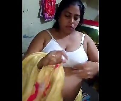 Desi Mature Bhabhi Having Sex