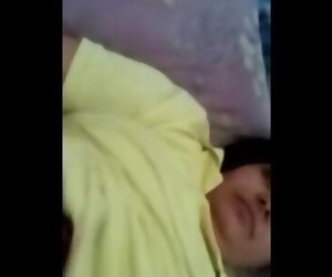 radhika se filtró video~giving mamada en chicos albergue