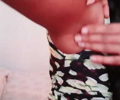 ศรี lankan armpit ถูกกระตุ้นทางเพศโดย Desi ผู้หญิง කිහිල්ලෙ කිරි උරන කොල්ලන්ට