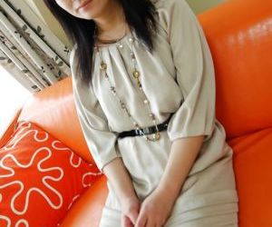 Cuddly asian MILF Chisato Miura strips down and gets teased with vibrator