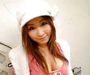 اليابانية فاتنة Reon كوساكا يظهر لها الثدي و كس جزء 2309