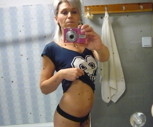Fantastisch Blonde Mama Kathy weiß Nimmt Nackt selfies in die Spiegel