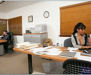 Ravishing hindu MILF Priya Anjali Rai scoring huge dick in the office