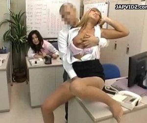 japanese having sex in office - 7 min