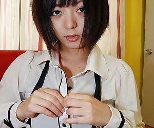 Bezczelny Azji nastolatek Haruka Okubo dostaje nagie i jest niektóre