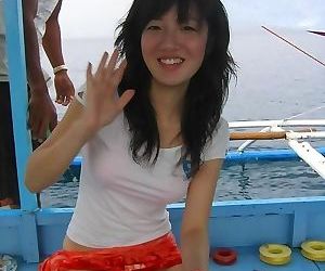 सींग का बना हुआ एशियाई प्रेमिका गड़बड़ में के गांड पर उनके छुट्टी - हिस्सा