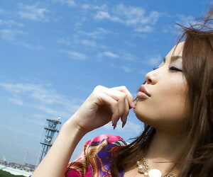 Hot kont Aziatische tiener Risa Kasumi bloot haar Prachtig tieten