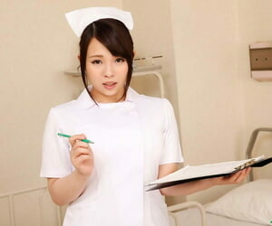 Busty Japanese nurse Mihane Yuuki gets her cunt eaten out..
