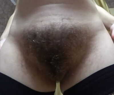 mummy in early pregnancy, very hairy pussy, big puffies