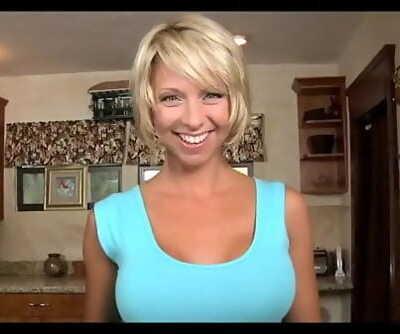 Tongues Ash-blonde Mother is Horny 5 min 720p