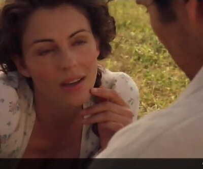名人 女演员 伊丽莎白 Hurley 熔化的 性爱 动作 在 电影