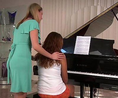 Samantha Ryan y Allie Haze en el pianohd