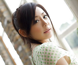 جميلة الآسيوية في سن المراهقة فاتنة Takami هوى