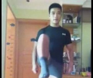 Chinese Muscle Hunk JO Vid