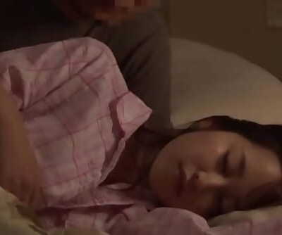 Cant sleep with two warm babes 41 min 720p