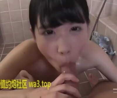 China 中国国产，自拍约炮南航空姐白咲碧洗澡中被硬上