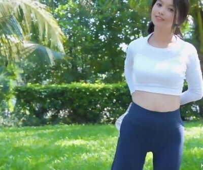 Sporty Girl Kylie_NG Naked Running at Public Park and Fingering at Home