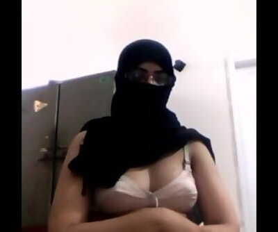 Desi BIG Tits in Bra Webcam Muslim butt plump Randi caught